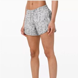 Lululemon TRACKER SHORT IV *4-WAY STRETCH 4"